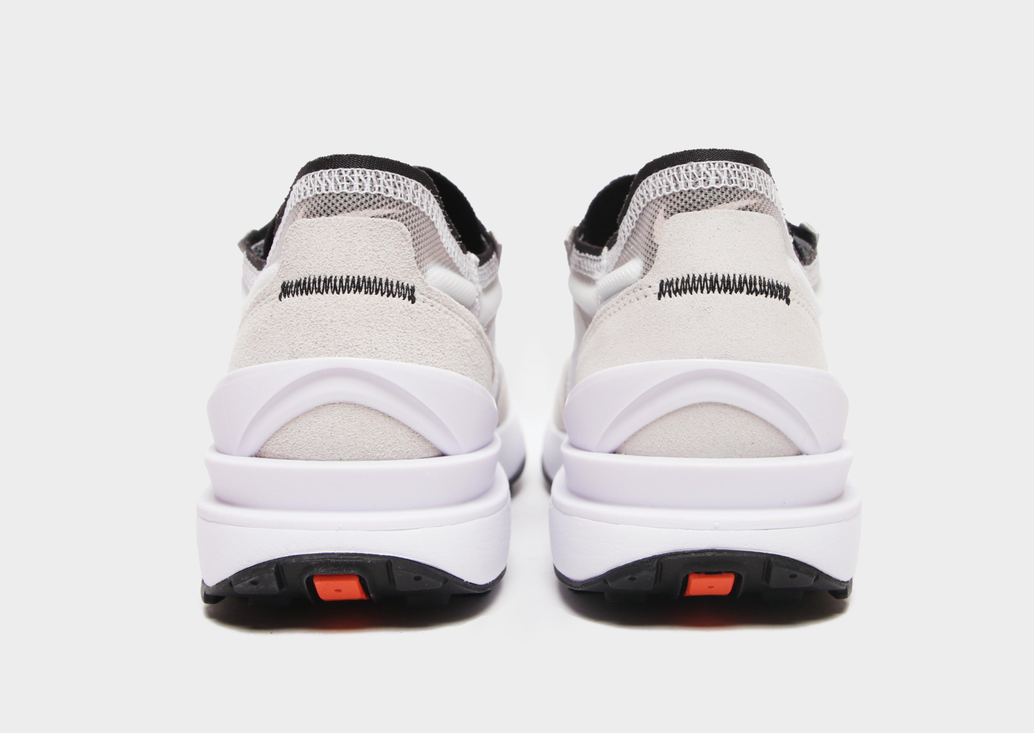 Kedai moterims NIKE WAFFLE ONE DC2533-102 Rusva