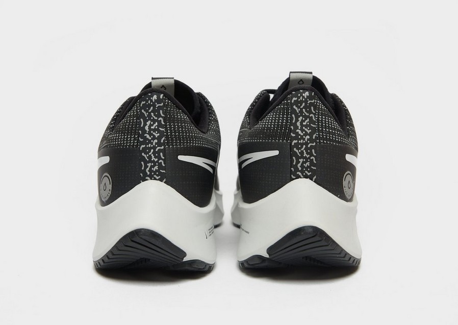 Buty do biegania damskie NIKE PEGASUS 38 SHIELD  DC4074001 Czarny