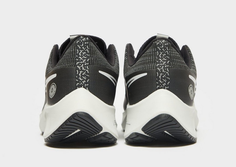 Adidași pentru bărbați NIKE PEGASUS 38 SHIELD DC4073001 Negru