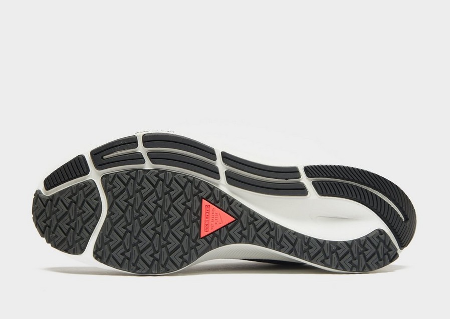Adidași pentru bărbați NIKE PEGASUS 38 SHIELD DC4073001 Negru