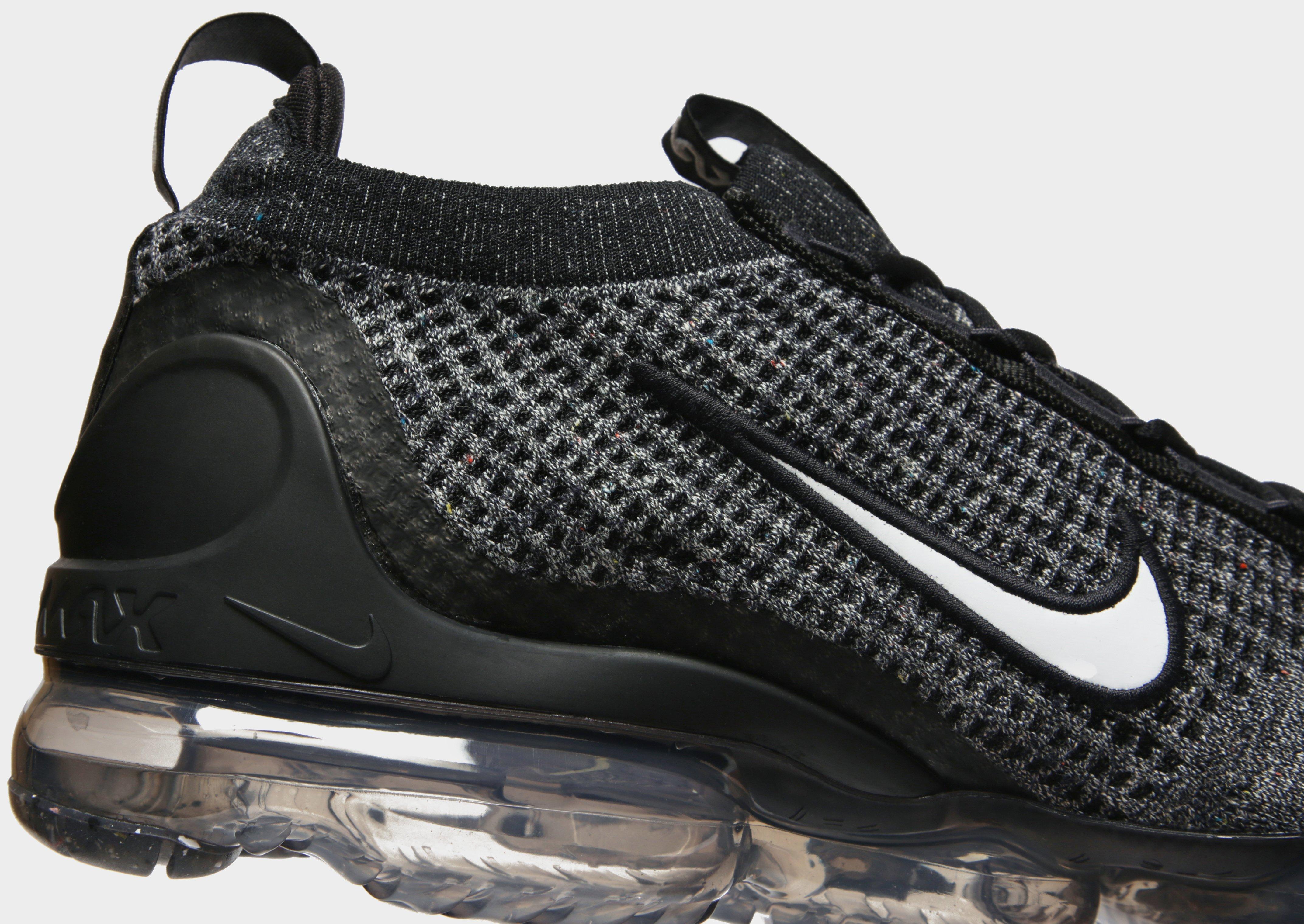 Férfi sneakers NIKE AIR VAPORMAX 2021  DC9394-001 Fekete