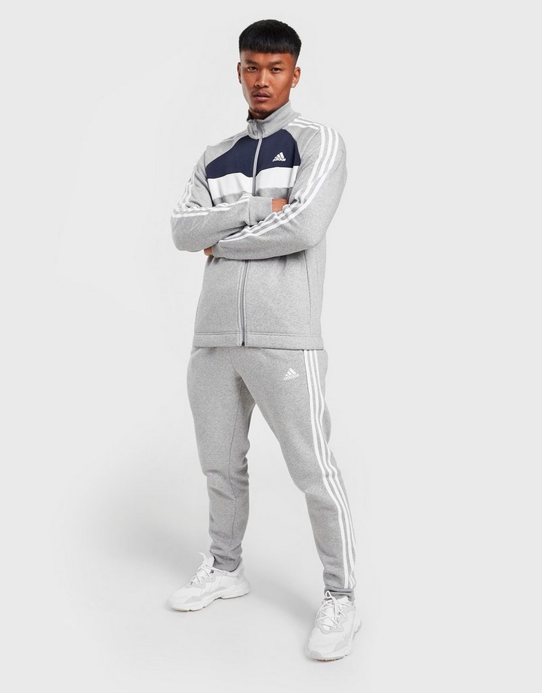 Trening pentru bărbați ADIDAS BADGE OF SPORT FLEECE TRACKSUIT  HG2155 Gri