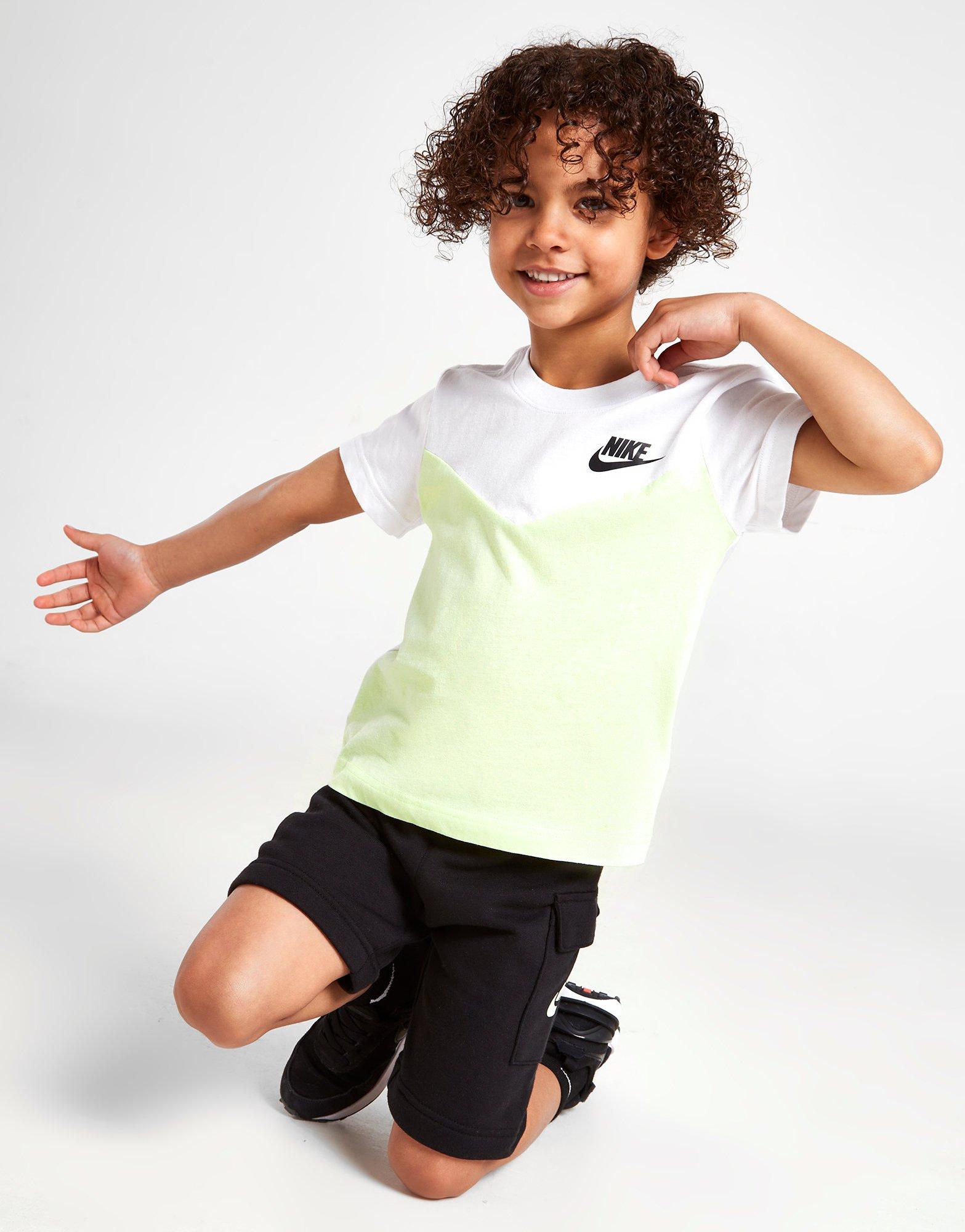 Детска тениска NIKE ТЕНИСКА COLOUR BLOCK CHEVRON ТЕНИСКА/SHORT 86J417E2I Черен