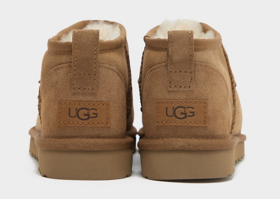 Жіноче зимове взуття UGG CLASSIC ULTRA MINI 1116109-CHE Коричневий