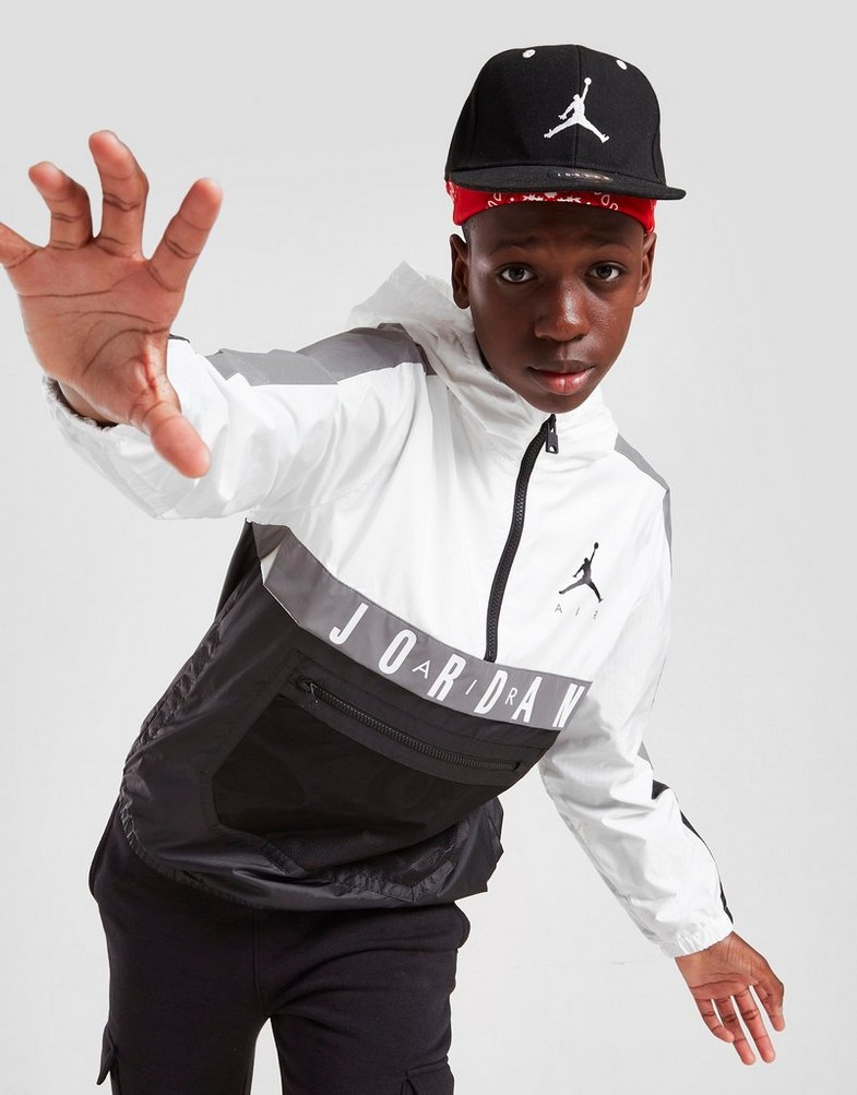 NIKE ORTALION COLOUR BLOCK WOVEN ANORAK JUNIOR 95B191001 Biały