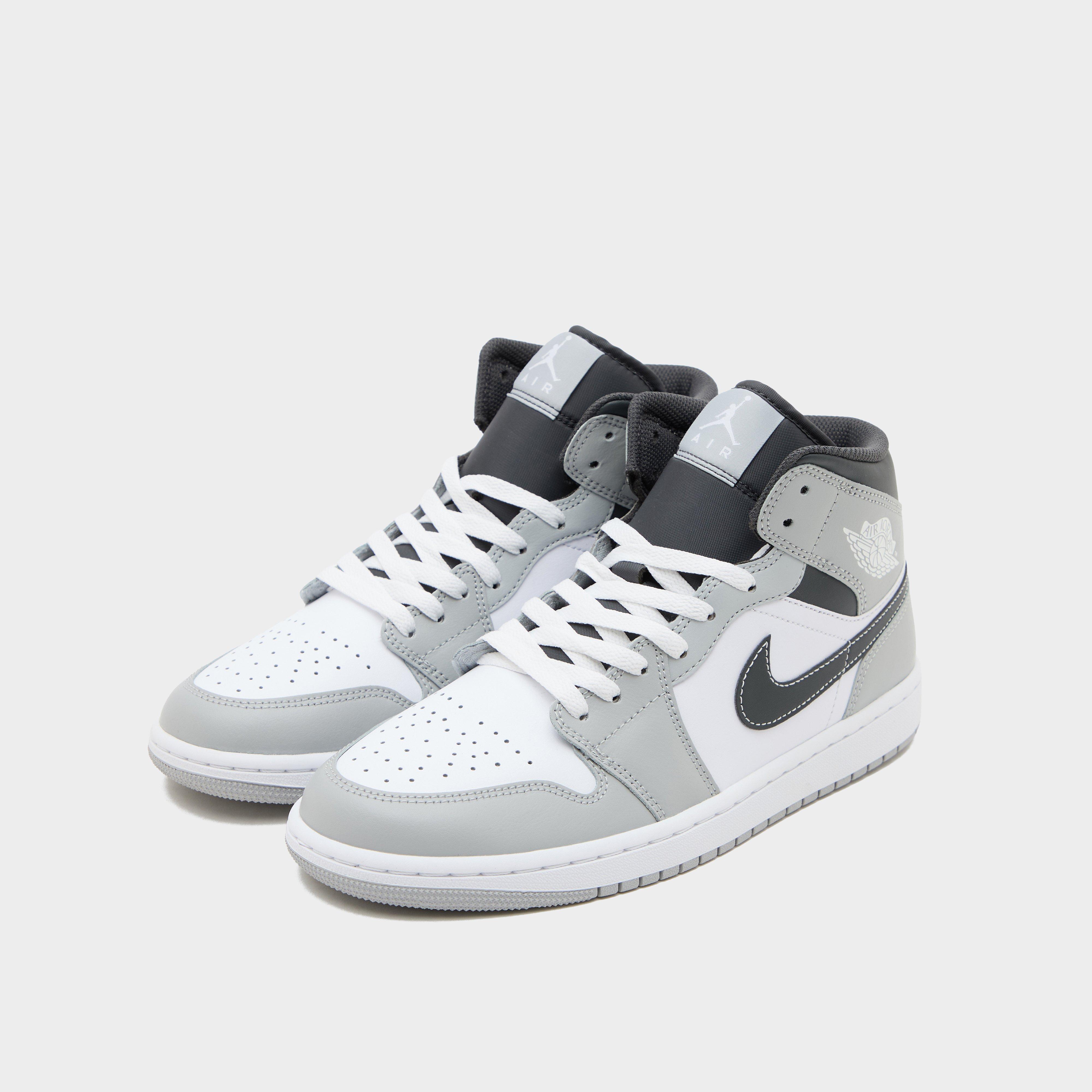 Adidași pentru bărbați AIR JORDAN 1 MID