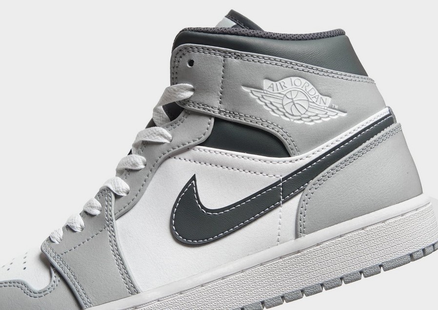 Чоловічі кросівки AIR JORDAN 1 MID 554724-078 Білий