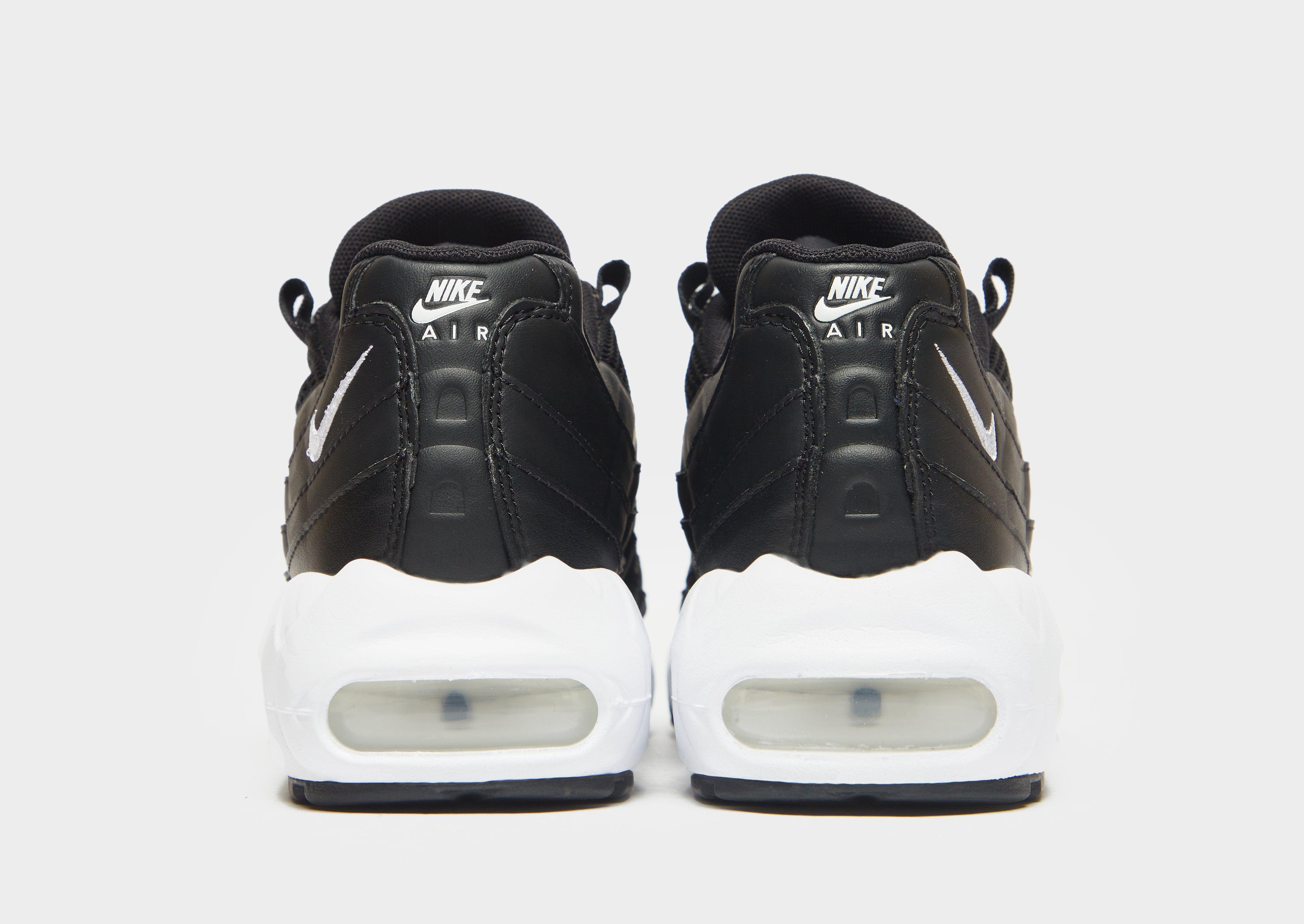 Kedai moterims NIKE AIR MAX 95 ESSENTIAL  DH8015-001 Juoda