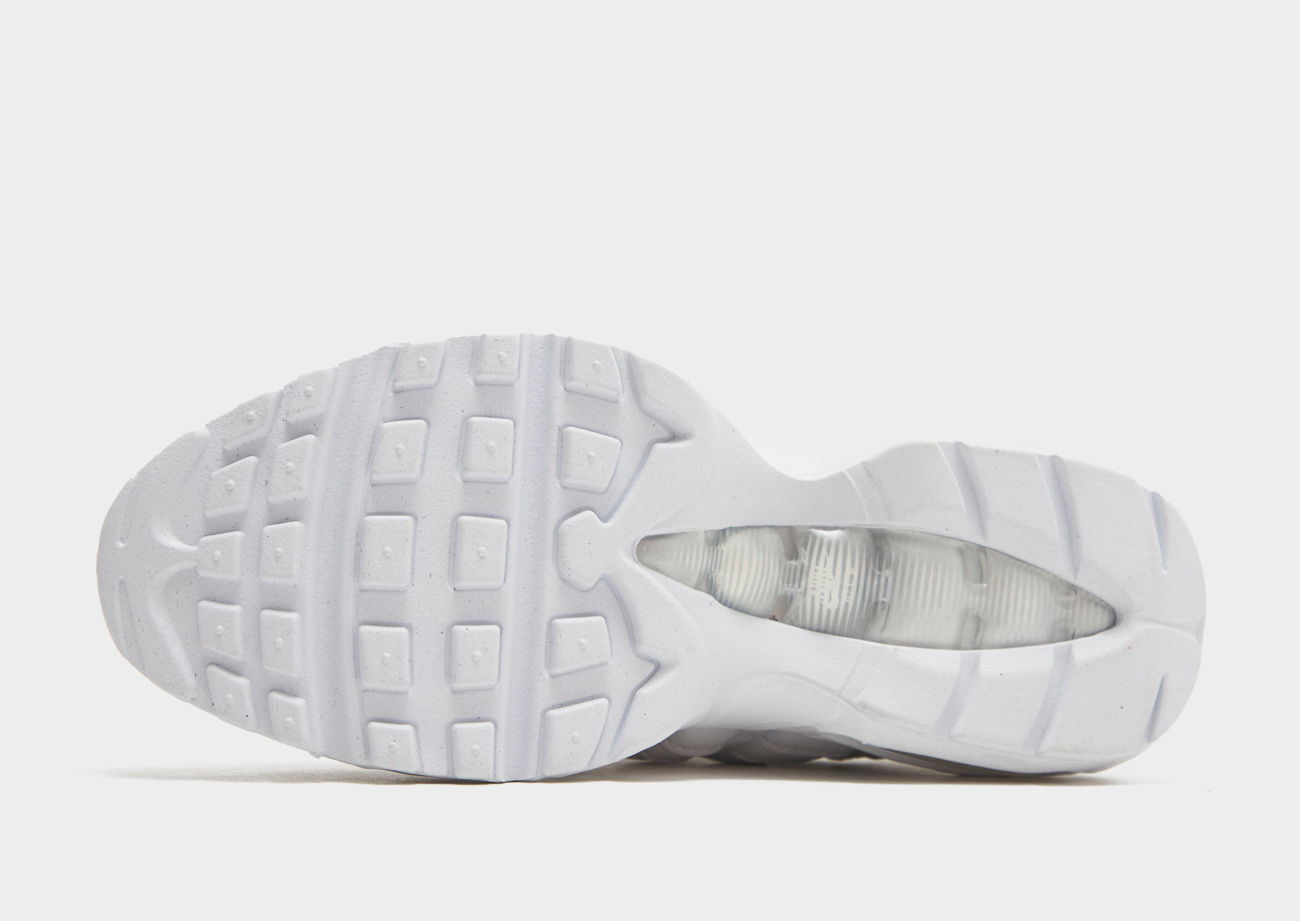 Női sneakers NIKE AIR MAX 95 ESSENTIAL  DH8015-100 Fehér