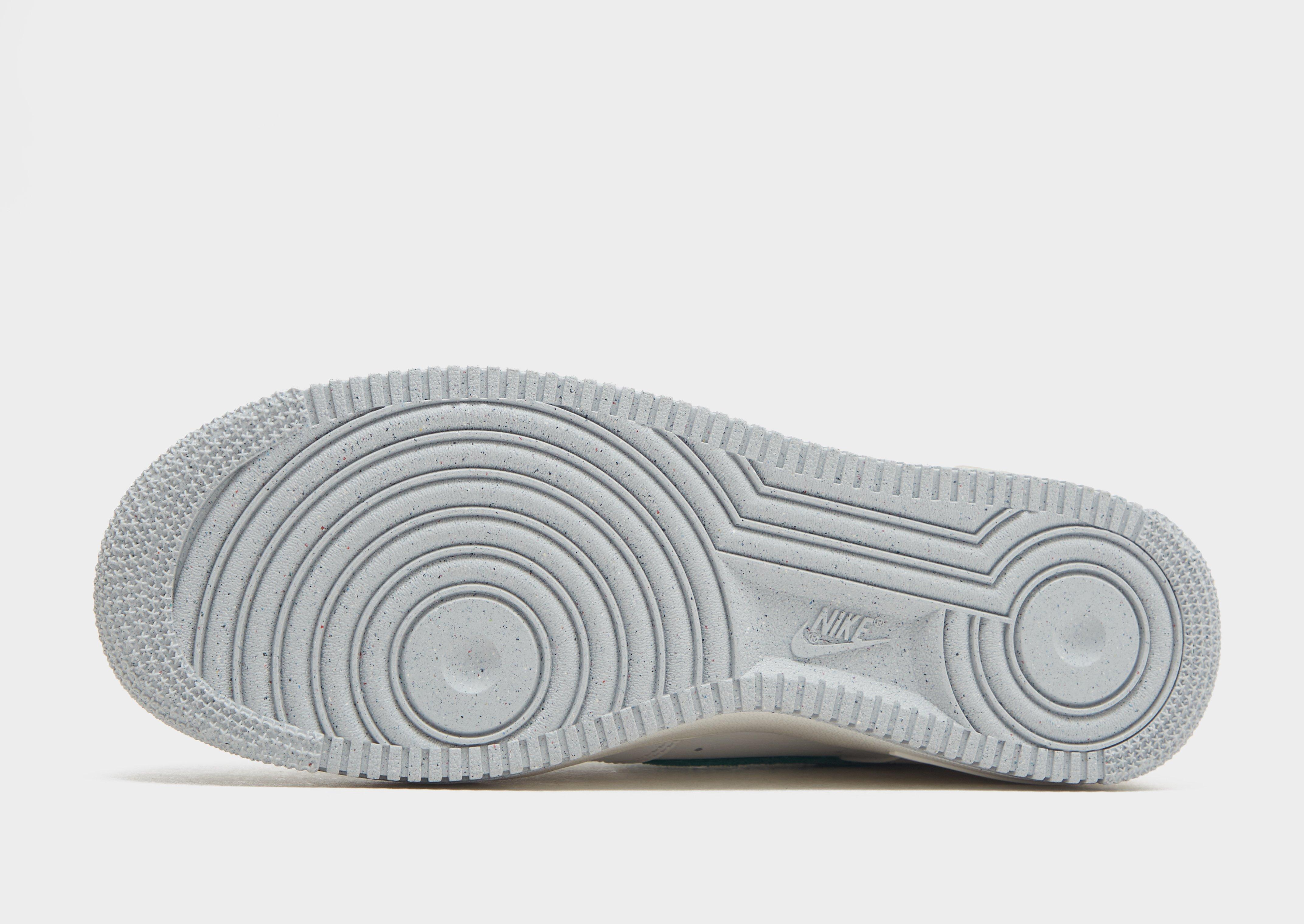 Férfi sneakers NIKE AIR FORCE 1 '07 TPA DR8593-100 Fehér