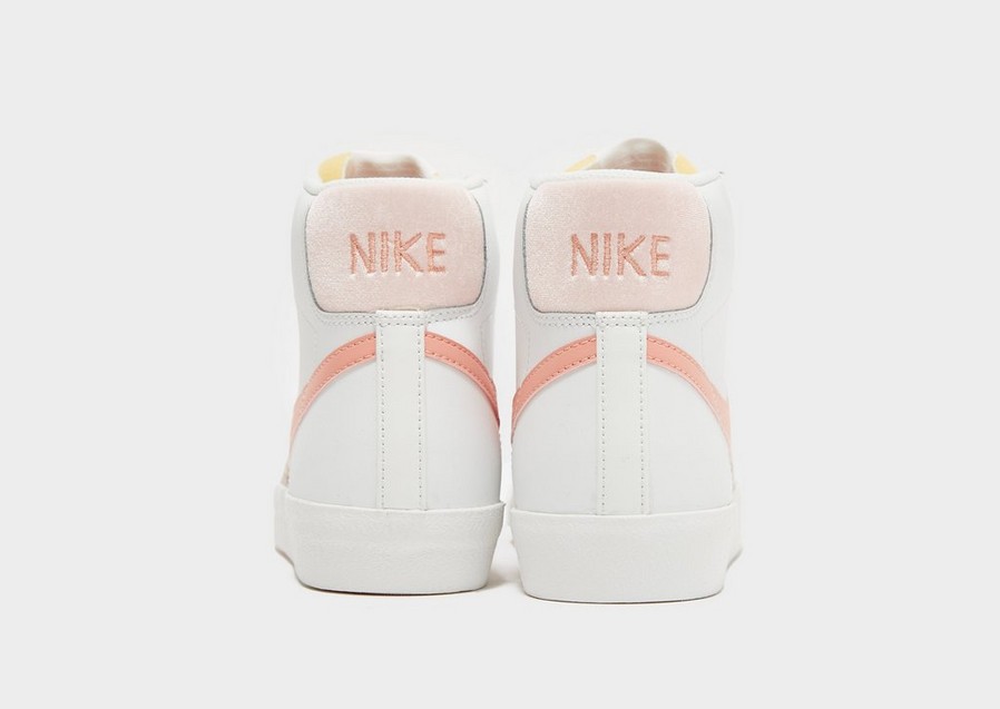 Buty sneakersy damskie NIKE BLAZER MID '77  DR7876-100 Różowy