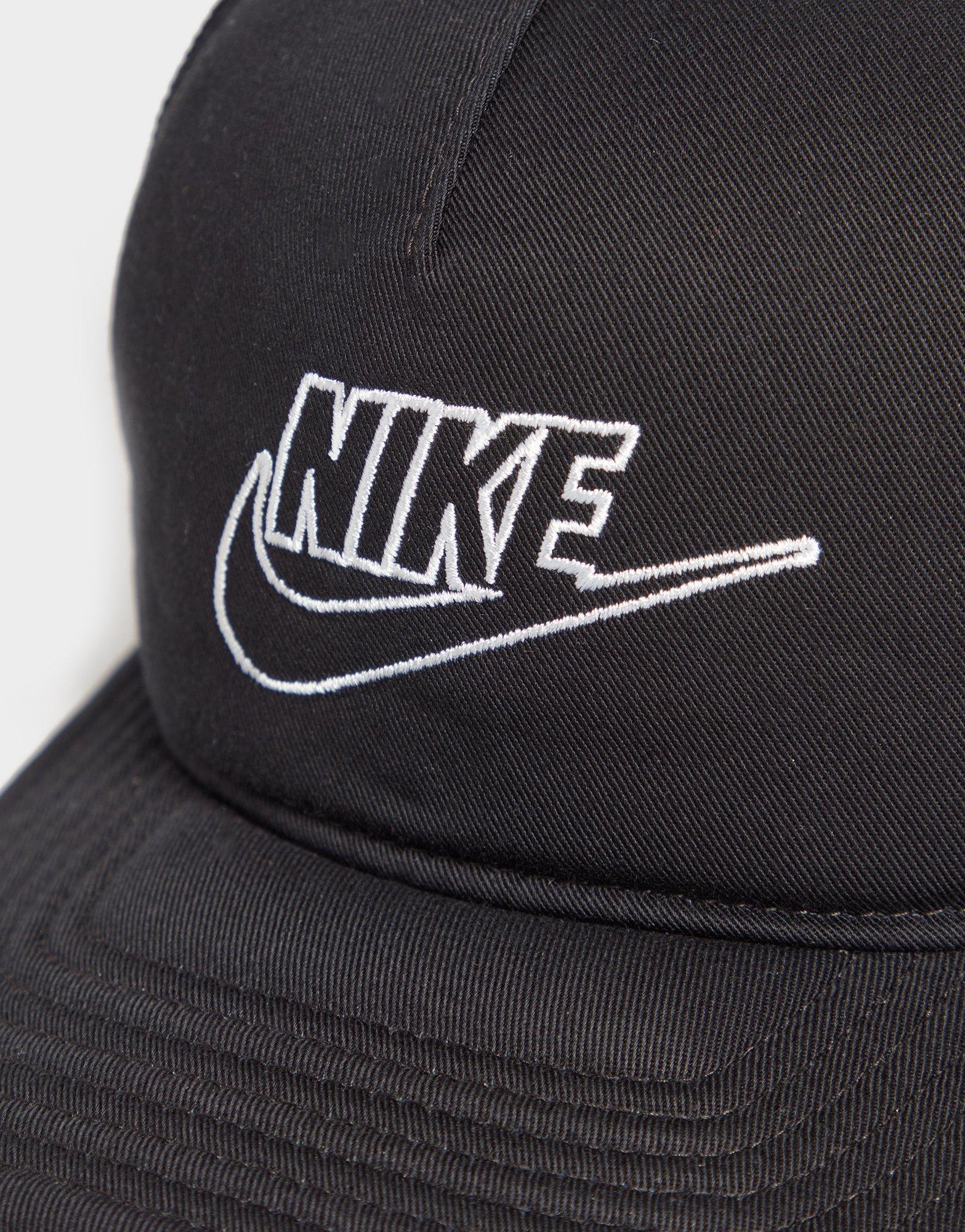 Дамска шапка NIKE FUTURA TRUCKER BLK DC3984-010 Черен