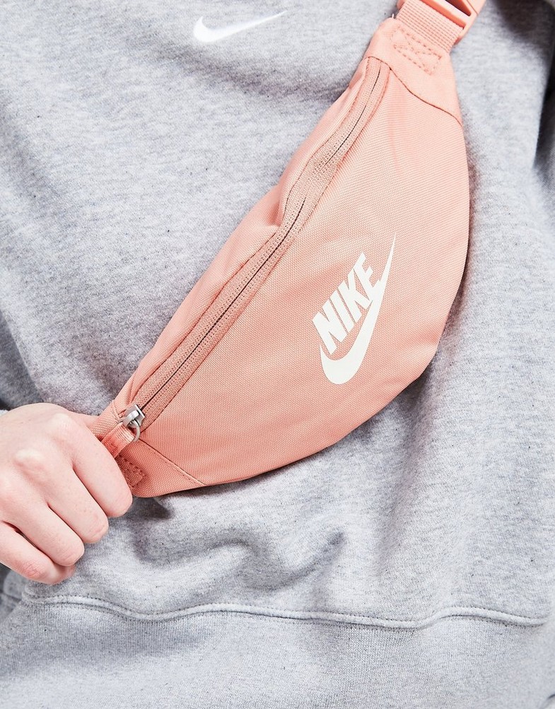 Damska NIKE NERKA SMALL HIP DB0488-824 Różowy
