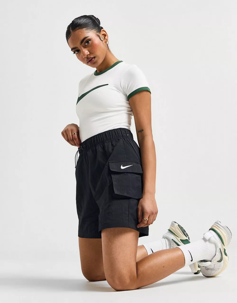 NIKE ШОРТИ W NSW ESSNTL WVN HR SHORT, фото 1 з 6