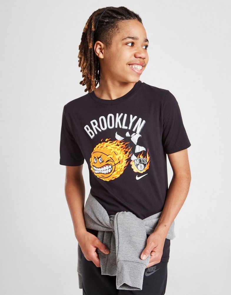 Koszulka, t-shirt dziecięcy NIKE KRÓTKI RĘKAW NBA BROOKLYN NETS T-SHIRT JUNIOR 2Z2B7SBNJBKN Czarny