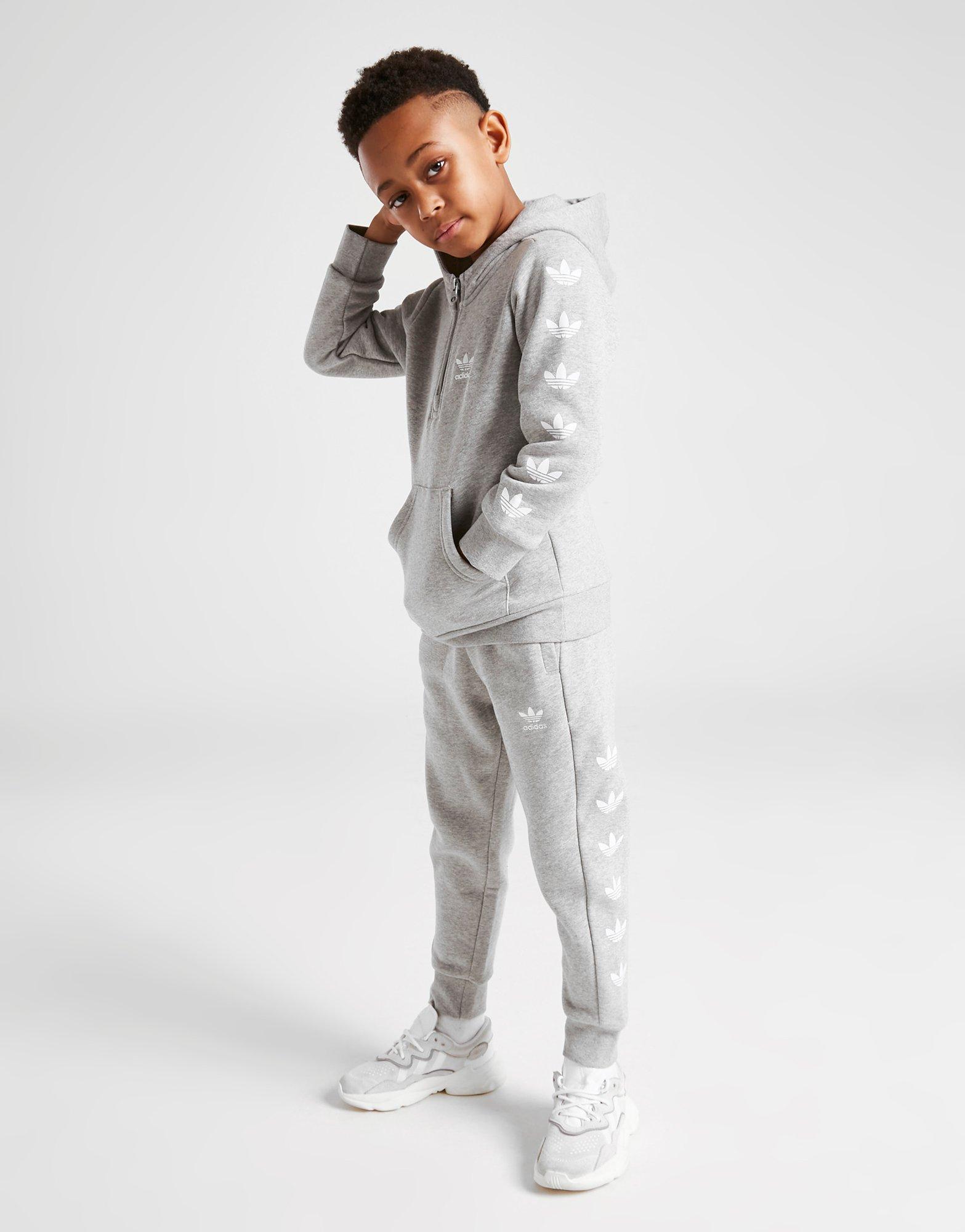 Vaikiški sportiniai kostiumai ADIDAS TRENINGAS REPEAT TREFOIL   1/4 ZIP HOODIE TRACKSU HP1308 Pilka