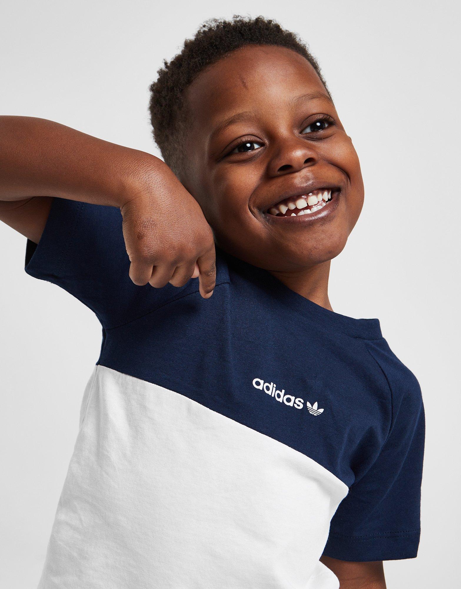 Detské tričko ADIDAS TRIČKO REPEAT TREFOIL T-SHORT/SHORTS SET HG3142 Tmavomodrá