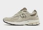 NEW BALANCE 2002R 