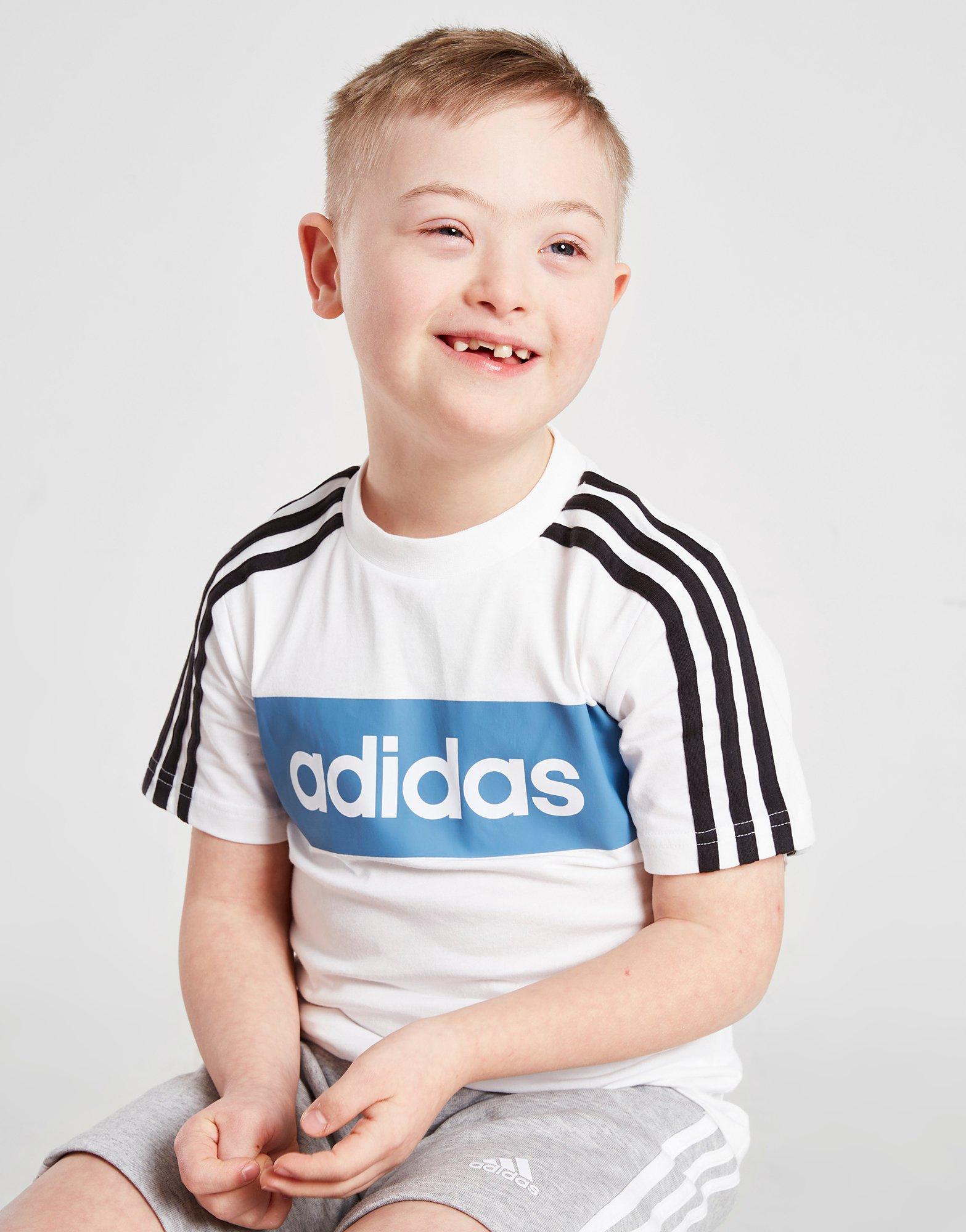 Detská tepláková súprava ADIDAS SÚPRAVA LINEAR ESSENTIAL TRIČKO/SHORTS SE HL1562 Viacfarebná