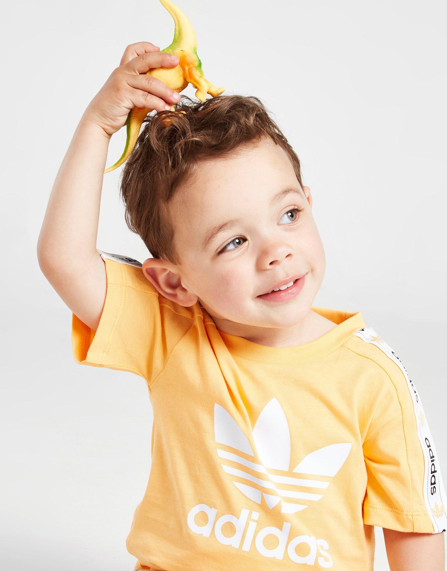 Detské tričko ADIDAS TAPE TRIČKO/SHORTS SET INFANT  HM8202 Viacfarebná