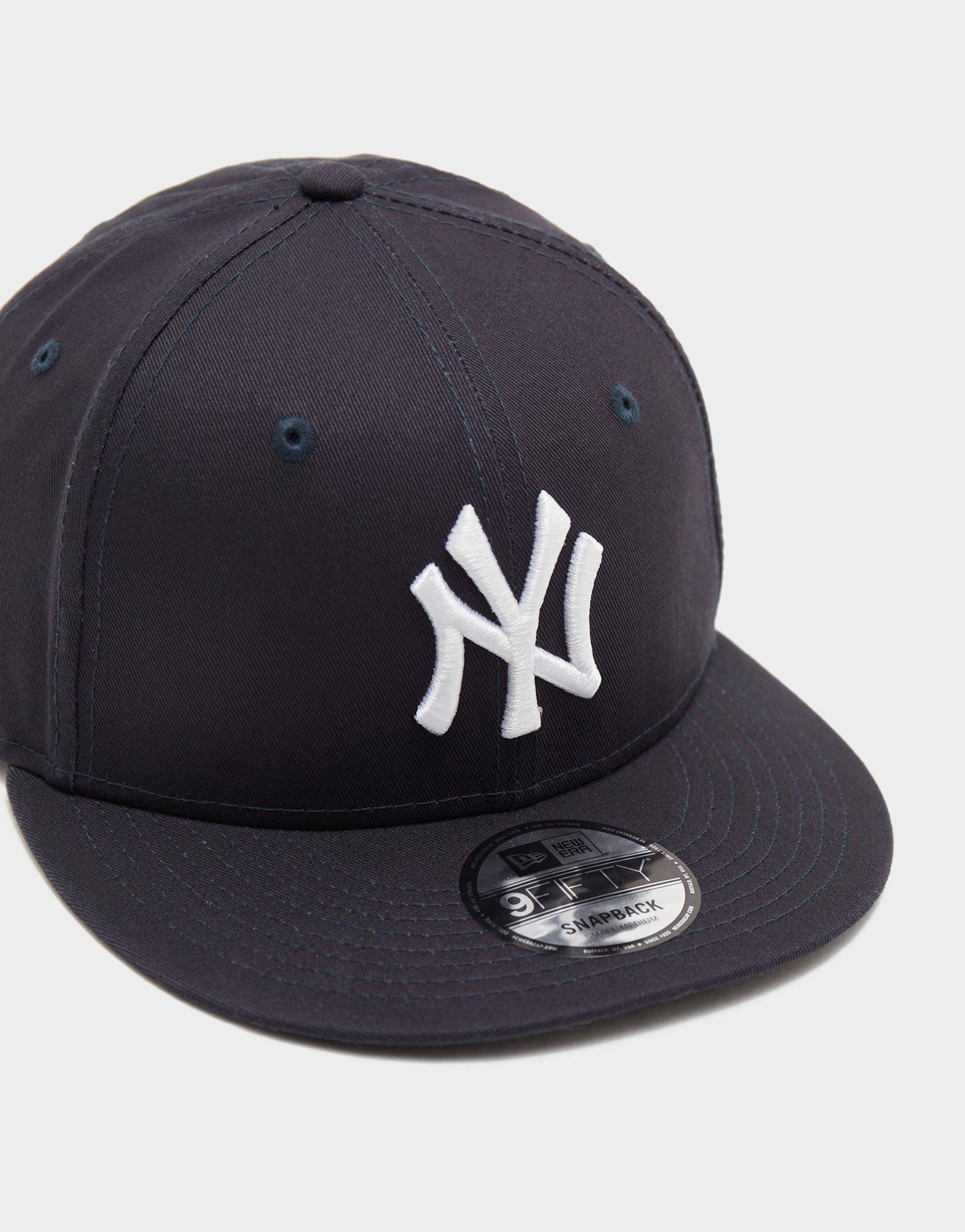 Дамска шапка NEW ERA MLB NEW YORK YANKEES 9FIFTY CAP NY YANKEES 10531953 Тъмносин