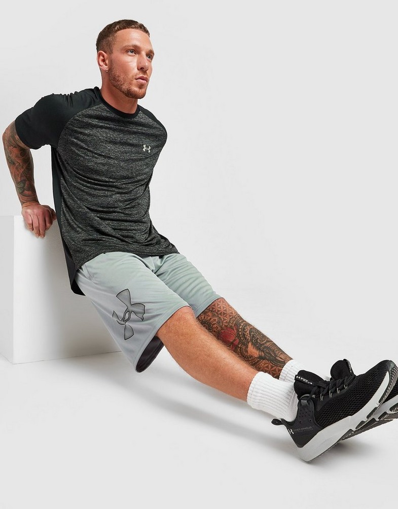 Férfi rövidnadrág UNDER ARMOUR RÖVIDNADRÁG TECH GRPH SHT M'GY 1306443035 Szürke