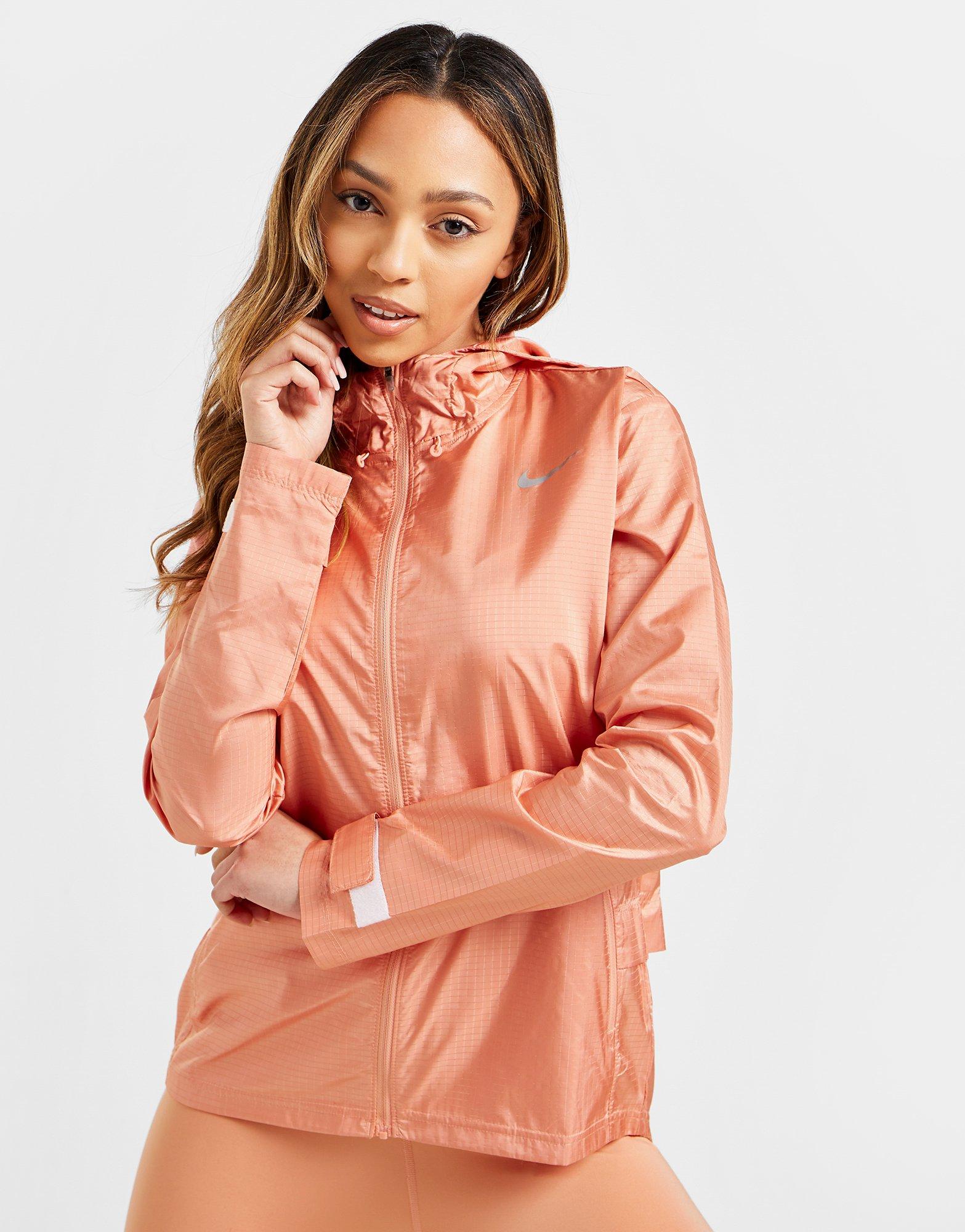 NIKE BUNDA RUNNING ESSENTIAL JACKET CU3217-824 Hnedá