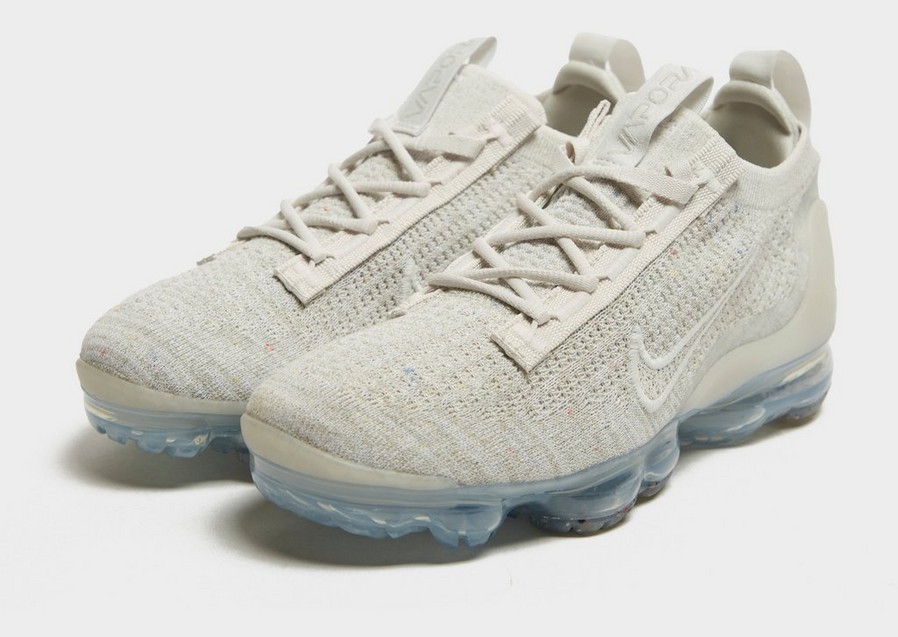 Adidași de damă NIKE AIR VAPORMAX 2021  DJ9975-001 Crem