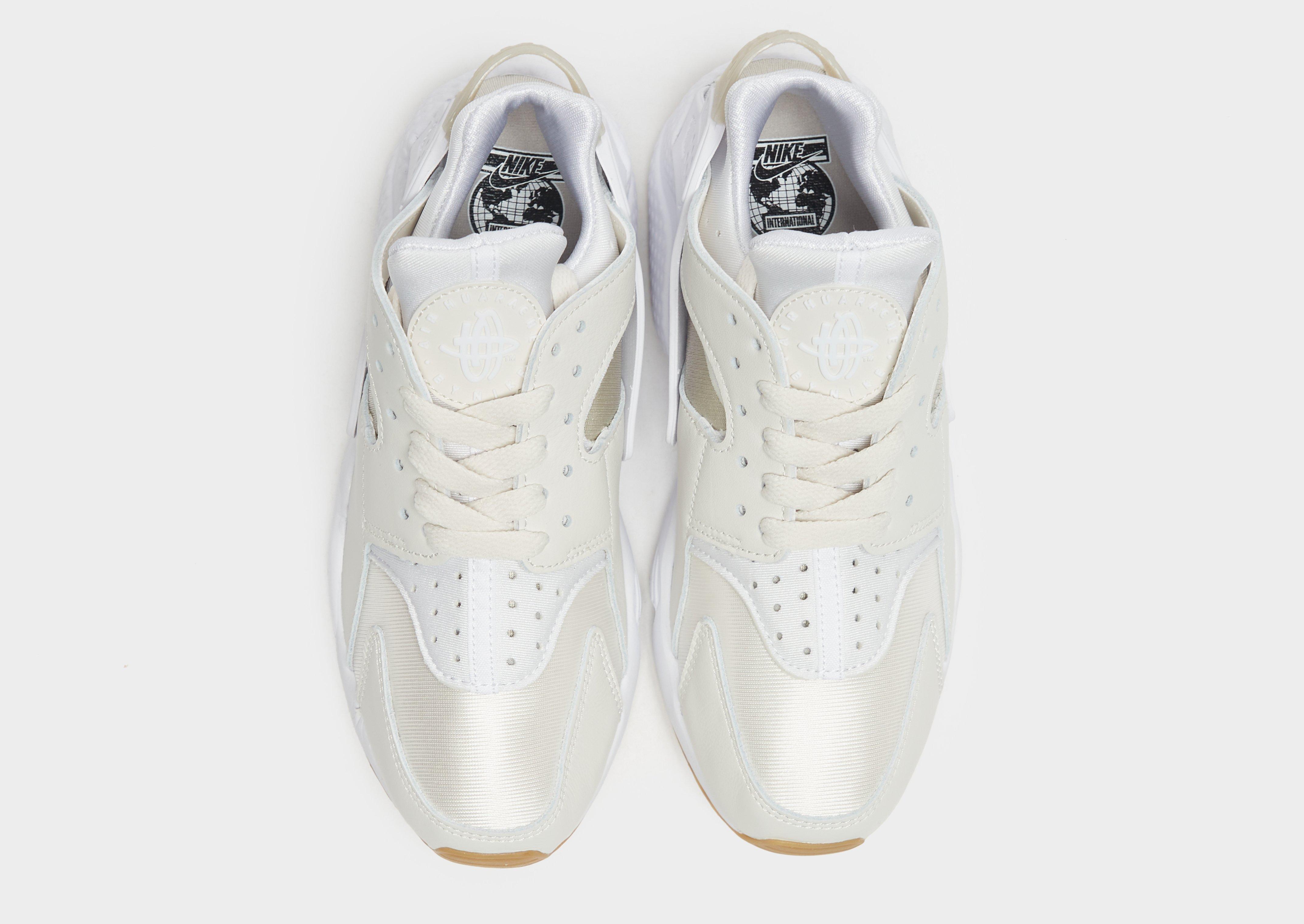 Női sneakers NIKE AIR HUARACHE DH4439-003 Fehér