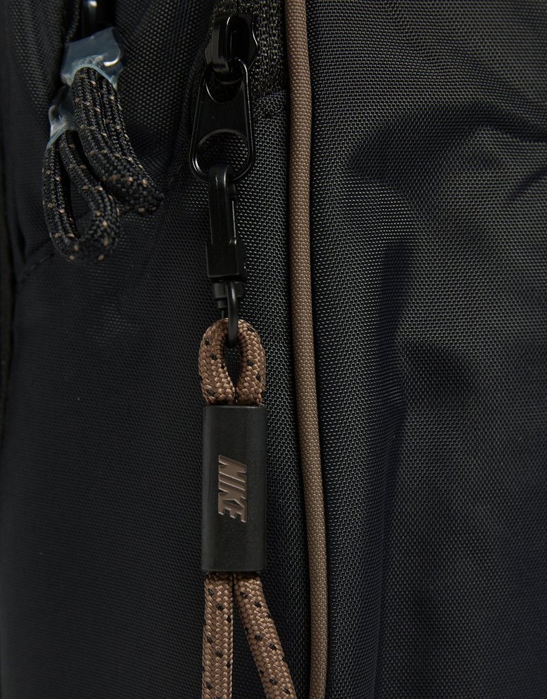 Damska NIKE TOREBKA NK NSW ESSENTIALS SLING BAG DJ9796-010 Czarny