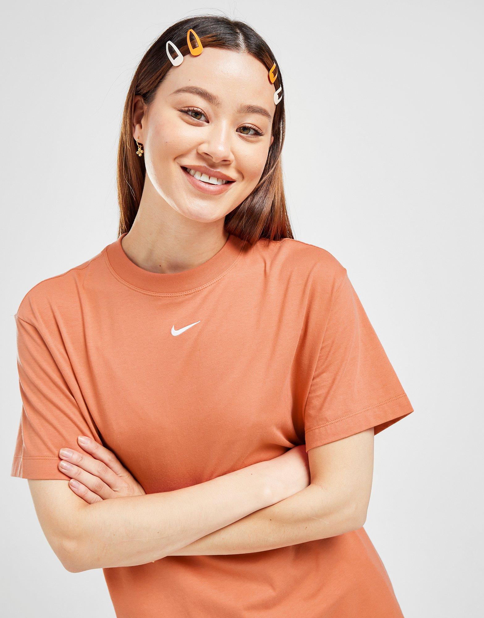 Dámske tričko NIKE TRIČKO W NSW ESSNTL TEE BF LBR DN5697-827 Ružová