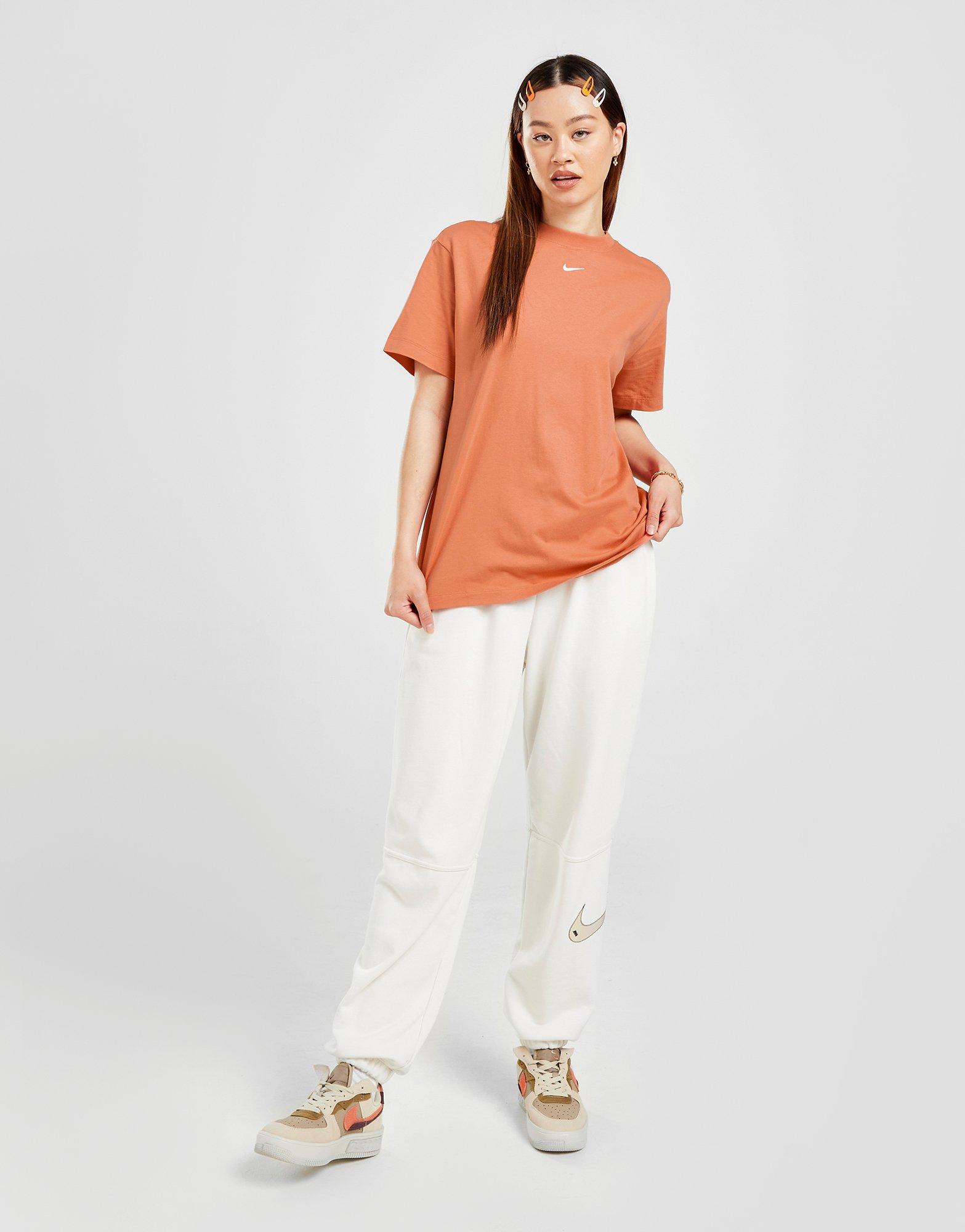 Dámske tričko NIKE TRIČKO W NSW ESSNTL TEE BF LBR DN5697-827 Ružová