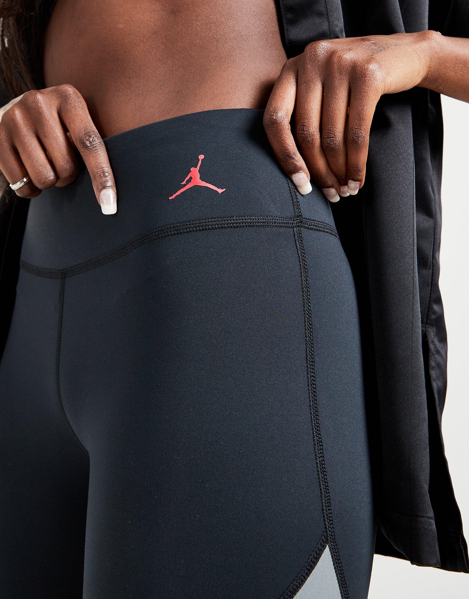 Dámske krátke nohavice JORDAN COLOUR BLOCK CYCLE SHORTS  DO5026-010 Čierna