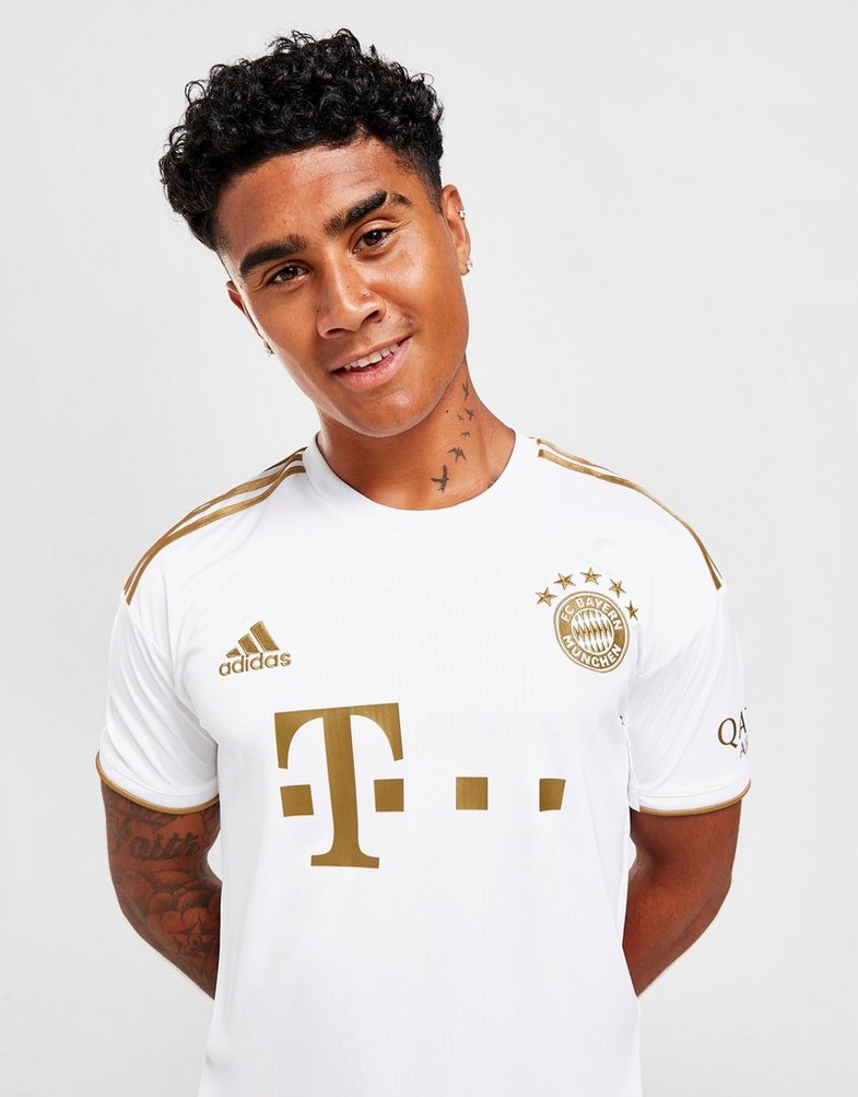 Koszulka, t-shirt męski ADIDAS KRÓTKI RĘKAW FC BAYERN MUNICH 2022/23 AWAY SHIRT HI3886 Biały