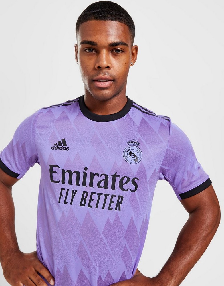 Koszulka, t-shirt męski ADIDAS KRÓTKI RĘKAW REAL MADRID 2022/23 MATCH AWAY SHIRT H18492 Fioletowy