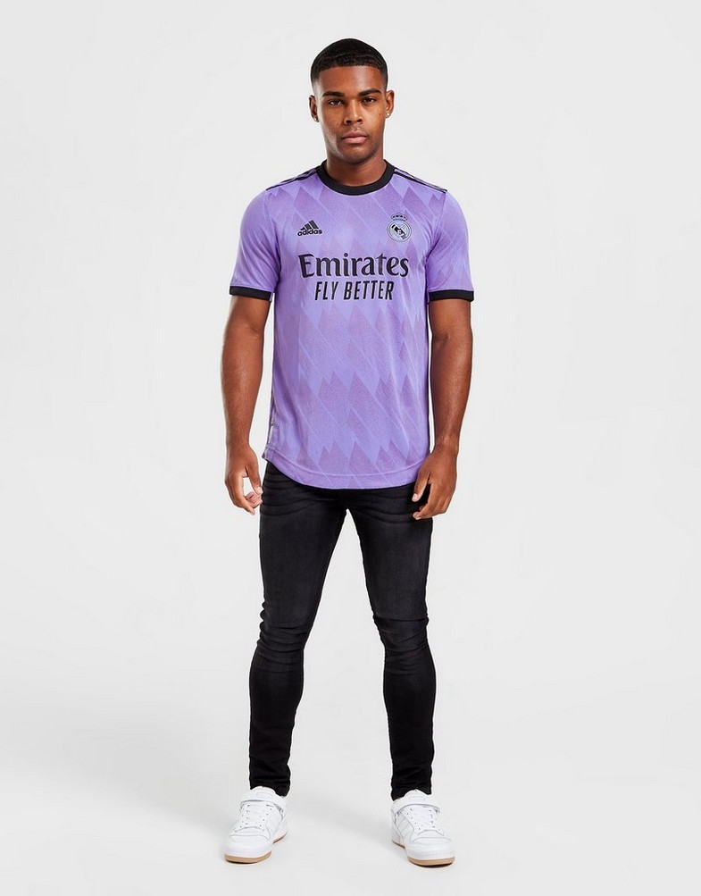 Koszulka, t-shirt męski ADIDAS KRÓTKI RĘKAW REAL MADRID 2022/23 MATCH AWAY SHIRT H18492 Fioletowy