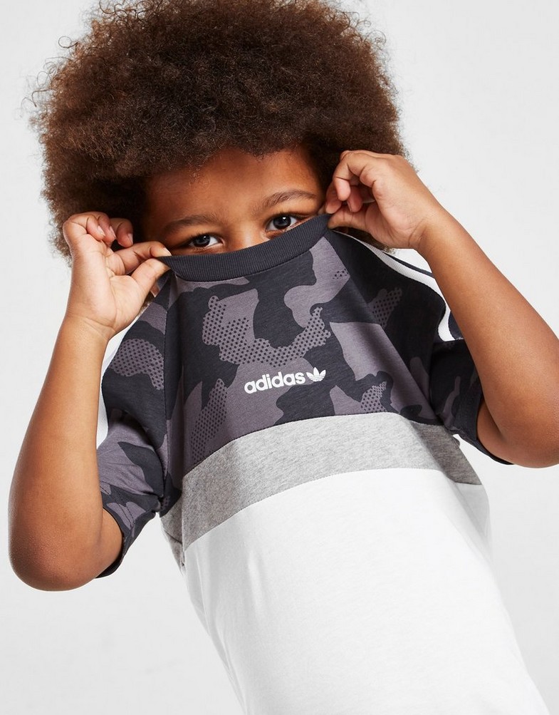 Koszulka, t-shirt dziecięcy ADIDAS T-SHIRT CAMO ITASCA T-SHIRT/SHORTS SET CHI HM7976 Szary