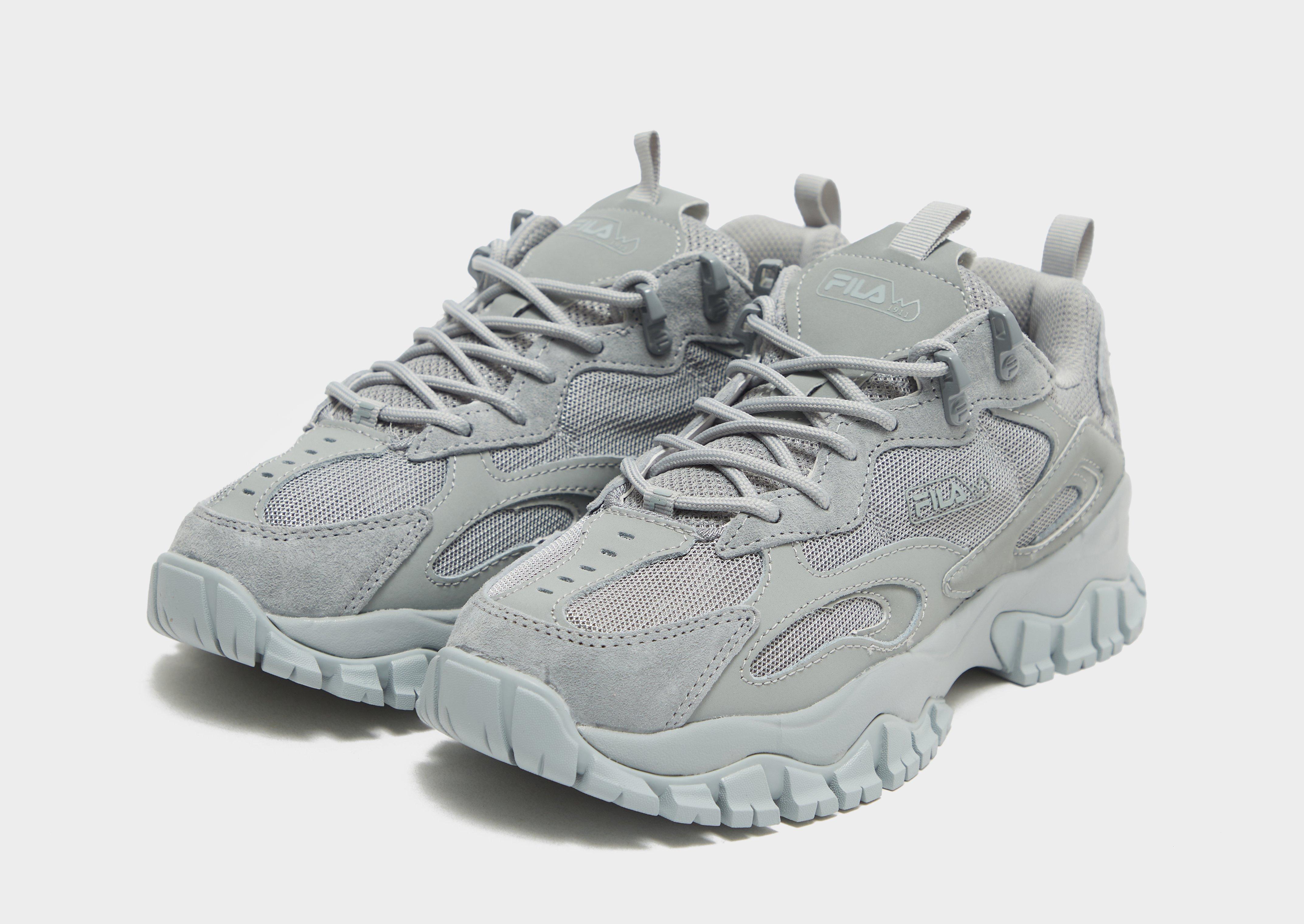 Fila ray tracer online gris