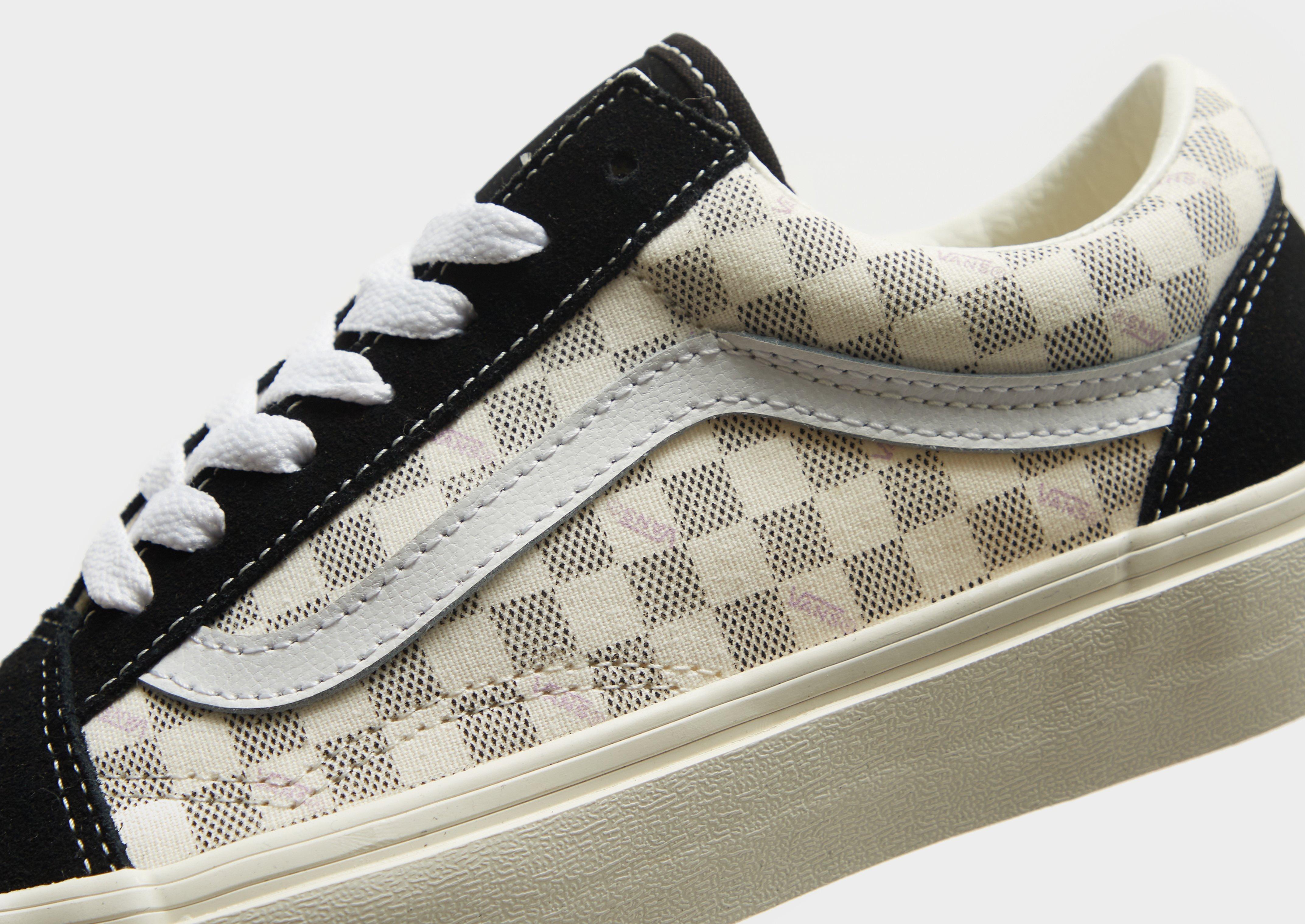 Дамски кецове VANS OLD SKOOL  VN0A5JMIBKC Черен