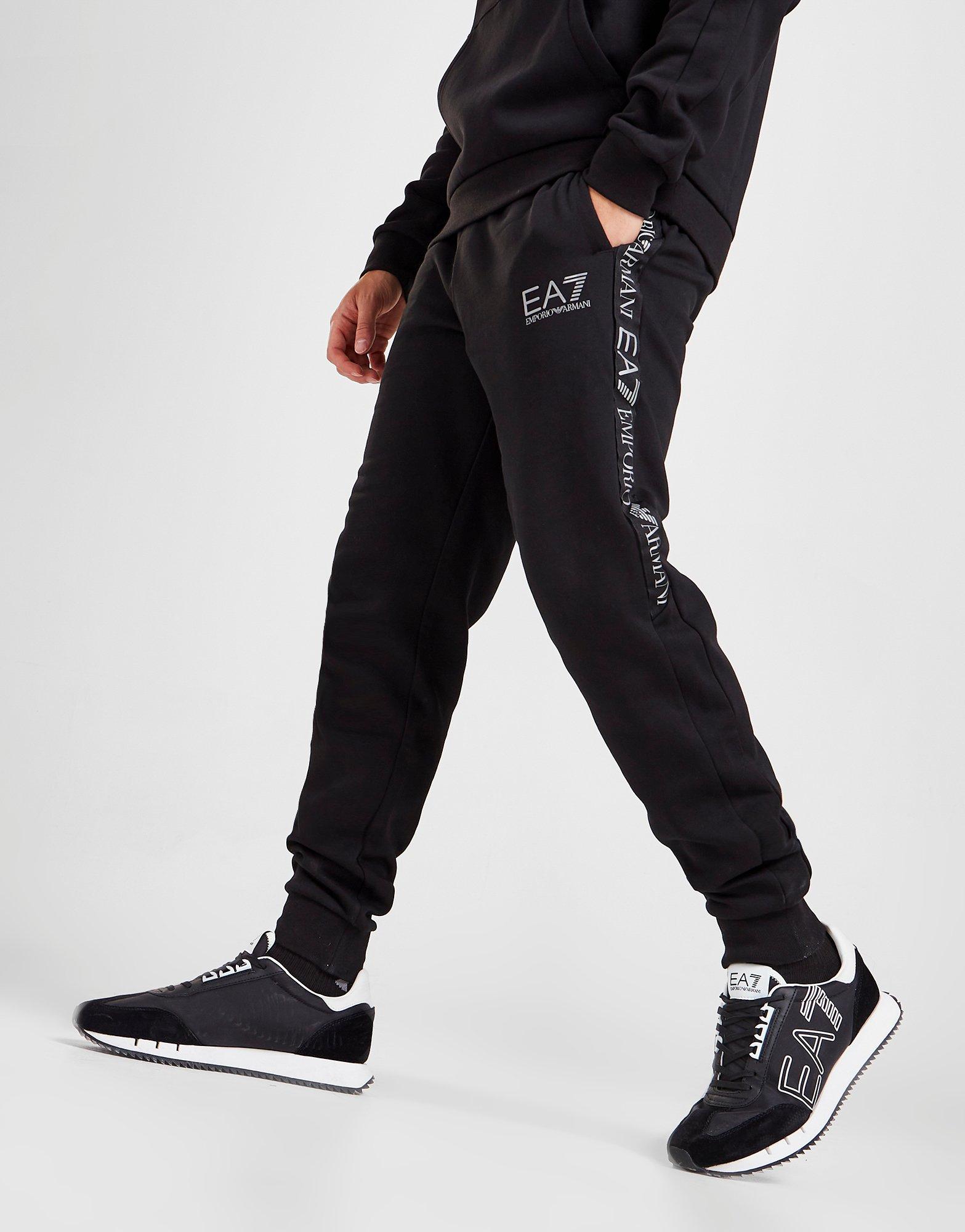 Trening pentru bărbați EMPORIO ARMANI TRENING TAPE REFLECT OVERHEAD TRACKSUIT 6LPVJ2PJ07Z1200 Negru