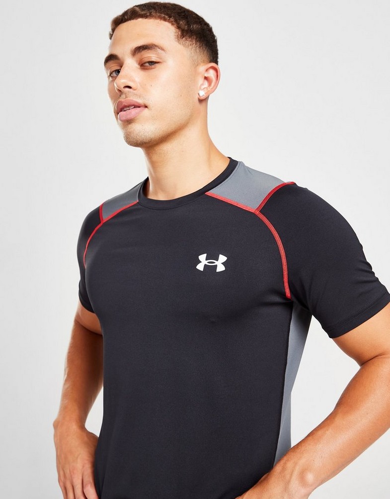 Koszulka, t-shirt męski UNDER ARMOUR KRÓTKI RĘKAW HEATGEAR T-SHIRT 1375721-001 Czarny