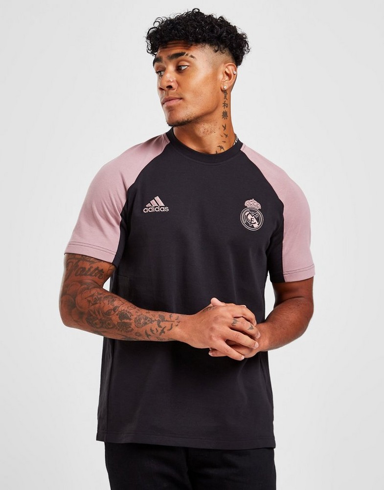 Koszulka, t-shirt męski ADIDAS KRÓTKI RĘKAW REAL MADRID TRAVEL T-SHIRT HD1333 Czarny