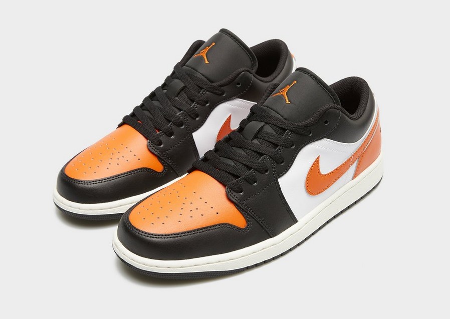 Adidași pentru bărbați AIR JORDAN 1 LOW  553558-081 Negru