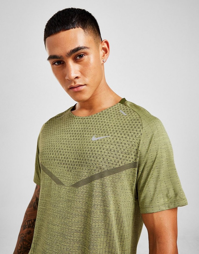Koszulka, t-shirt męski NIKE KRÓTKI RĘKAW TECHKNIT DRI-FIT T-SHIRT DM4753-326 Zielony