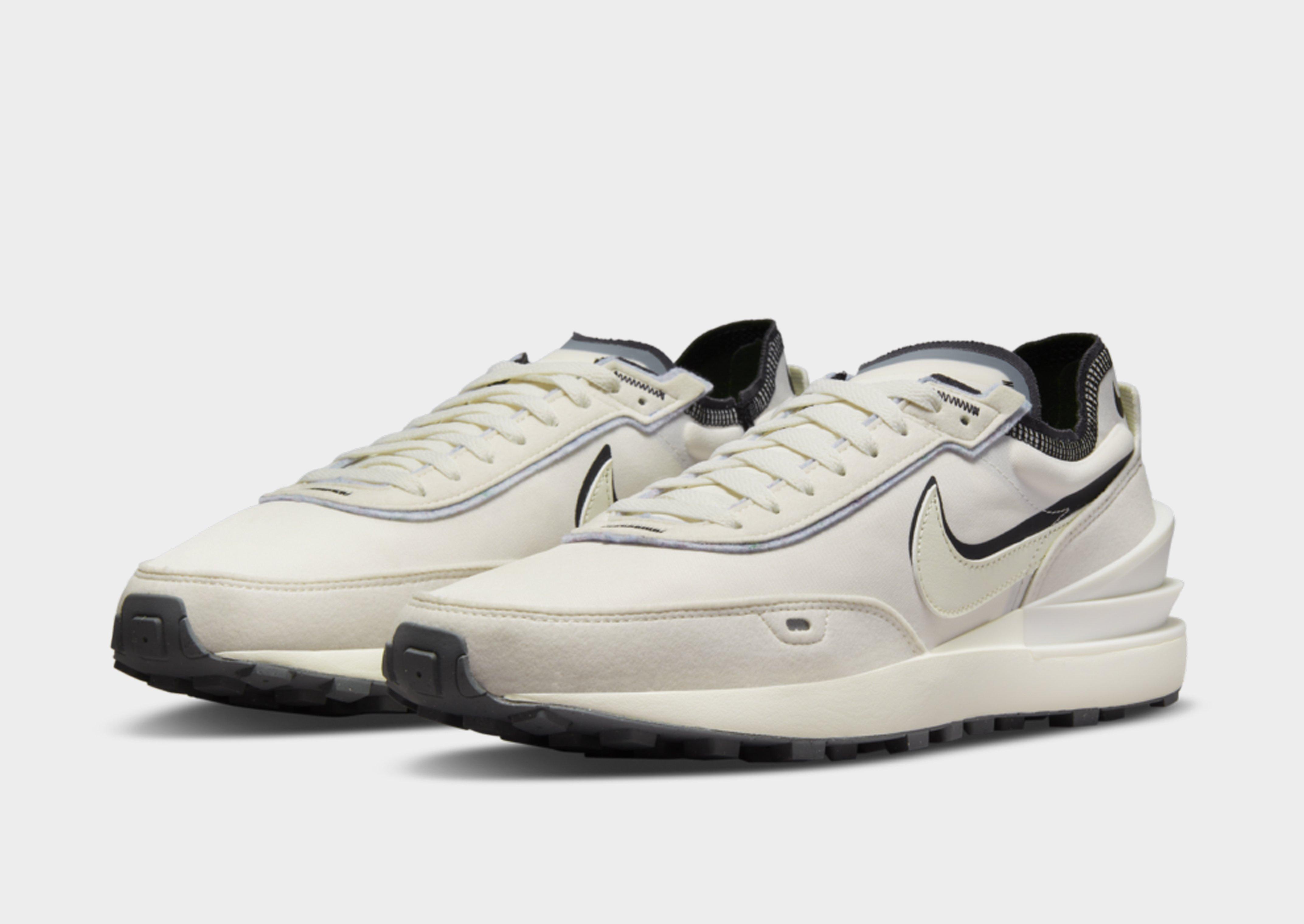 Férfi sneakers NIKE WAFFLE ONE SE FIBER DO9782001 Fekete