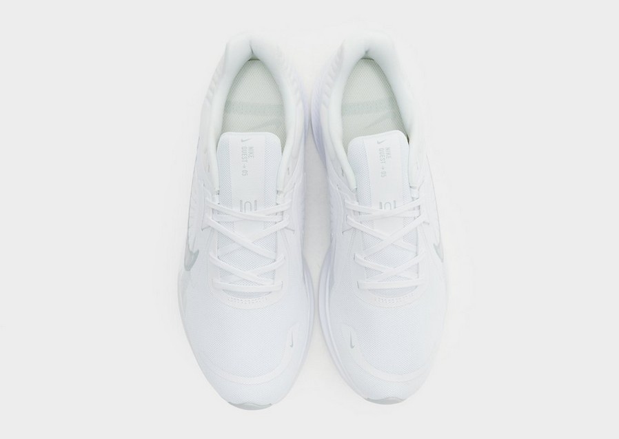 Pantofi alergare pentru bărbați NIKE QUEST 5 DD0204100 Alb