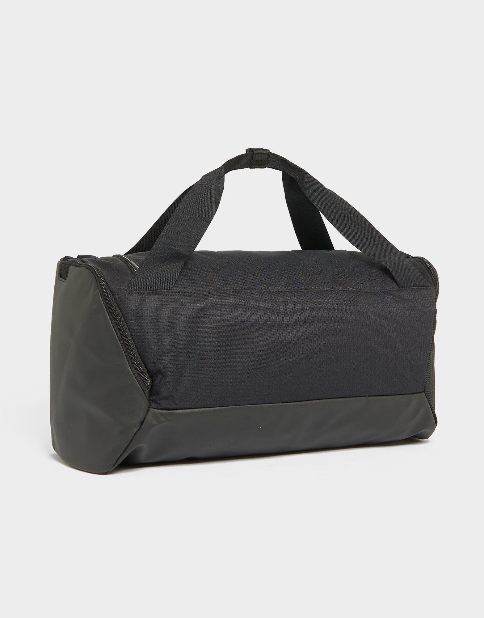 Női sporttáská NIKE TÁSKA BRASILIA SMALL DUFFEL DM3976-010 Fekete