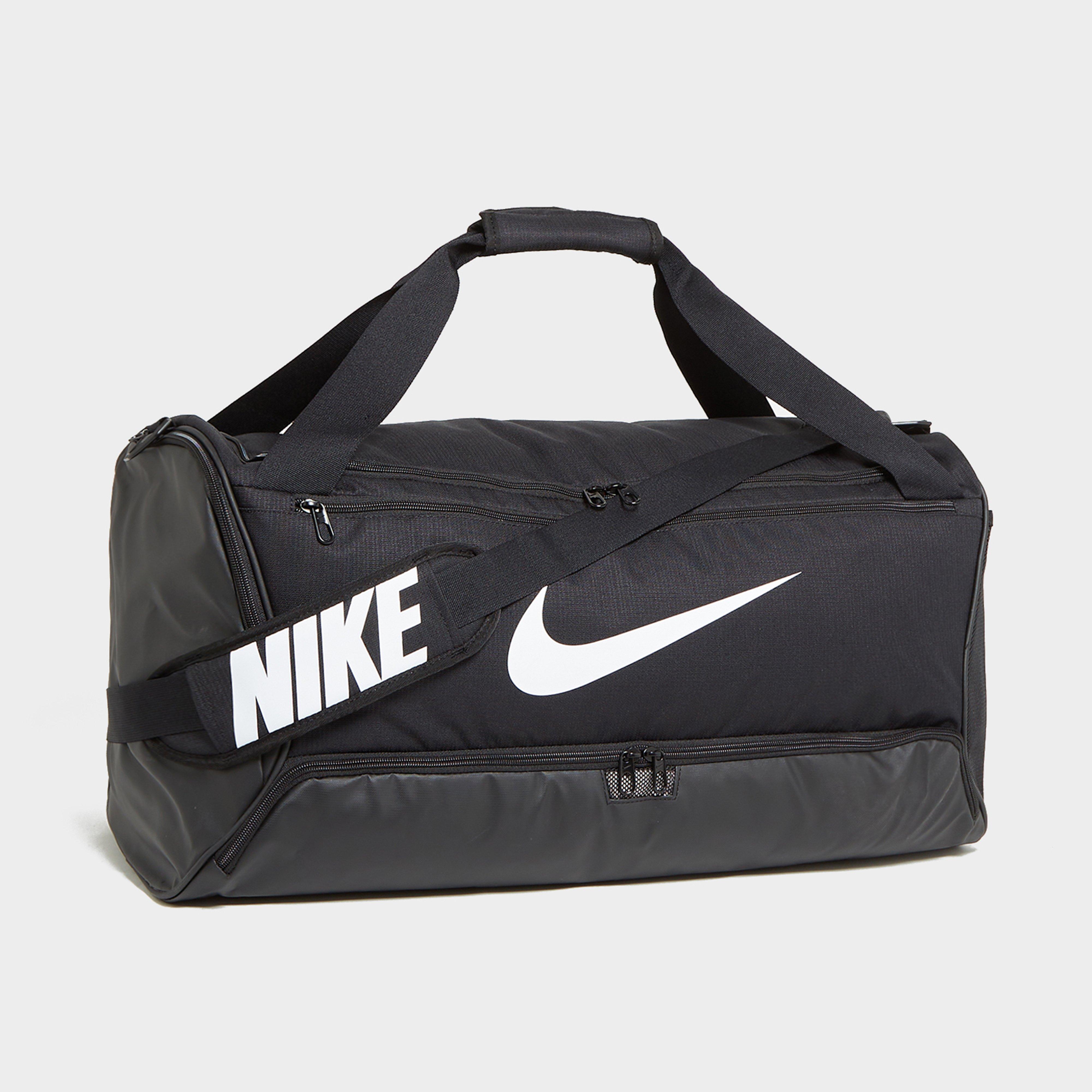 Geantă sport pentru femei NIKE GEANTĂ  BUSTIERĂSILIA 9.5