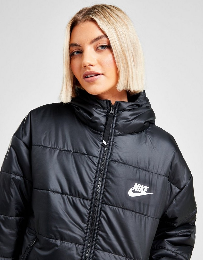 Geci de iarnă NIKE SWOOSH PARKA JACKET (DX1798010) Femei culoare Negru