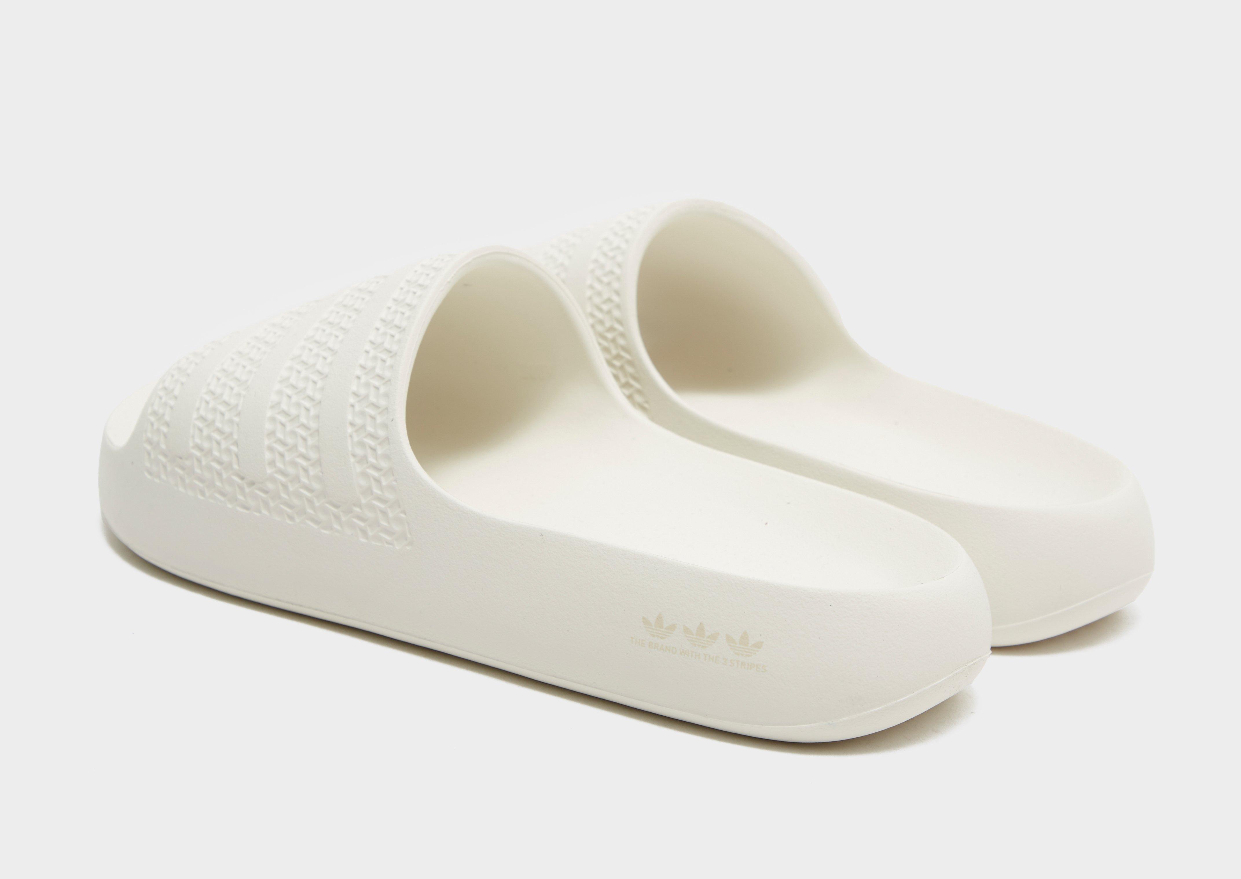 Дамски чехли ADIDAS ADILETTE AYOON SLIDES  GV9536 Бежов